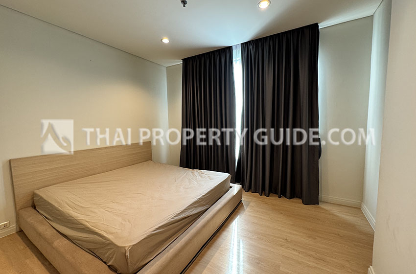 Condominium in Sathorn : The Royal Saladaeng 